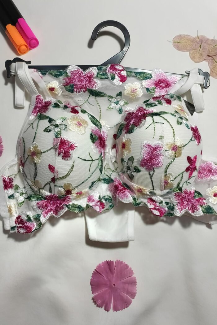 Pinkerie Flowers Beyaz Çiçekli Beyaz Zarif Dantelli Destekli Sütyen Külot Bralet Takımı Sexy iç giyim, günlük fantezi giyim - Görsel 6